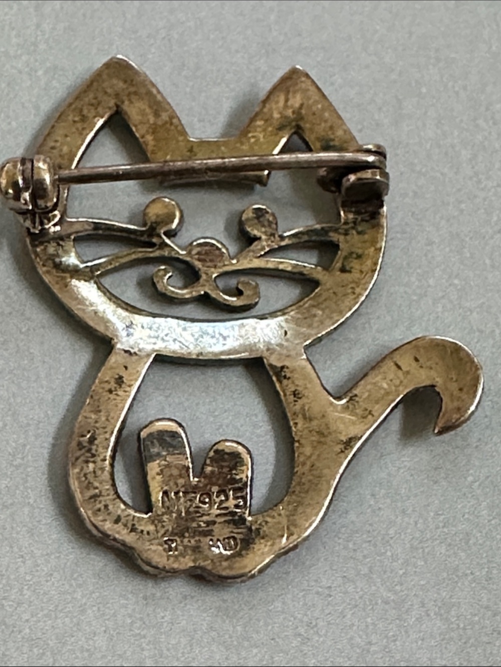 925 Sterling silver Cat-Shaped Marcasite Brooch in Silver - Picture 4 of 5
